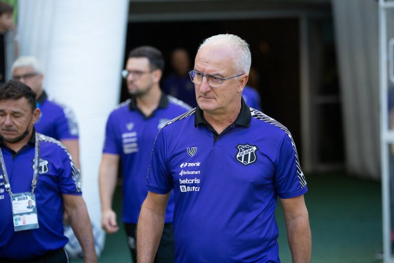 Dorival Júnior aceita proposta do Flamengo e busca acerto de saída do Ceará