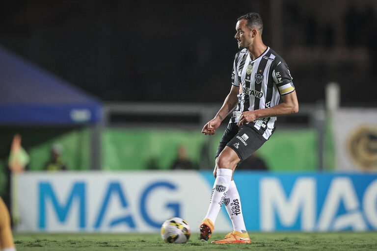 Com novo contrato até o fim de 2023, Réver fala sobre a sua renovação e a importância do Galo em sua carreira