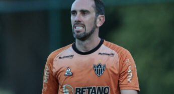 Diego Godín é alvo de clube argentino e pode deixar o Atlético Mineiro