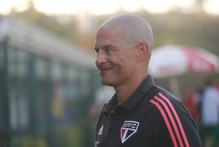 Alex recusa convite de Jorge Jesus para ser assistente no Fenerbahçe