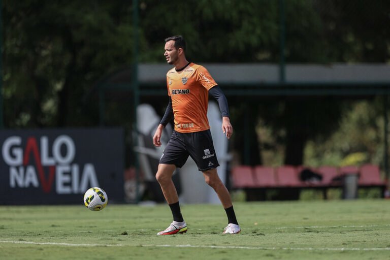 Réver projeta duelo contra o Palmeiras e briga por liderança