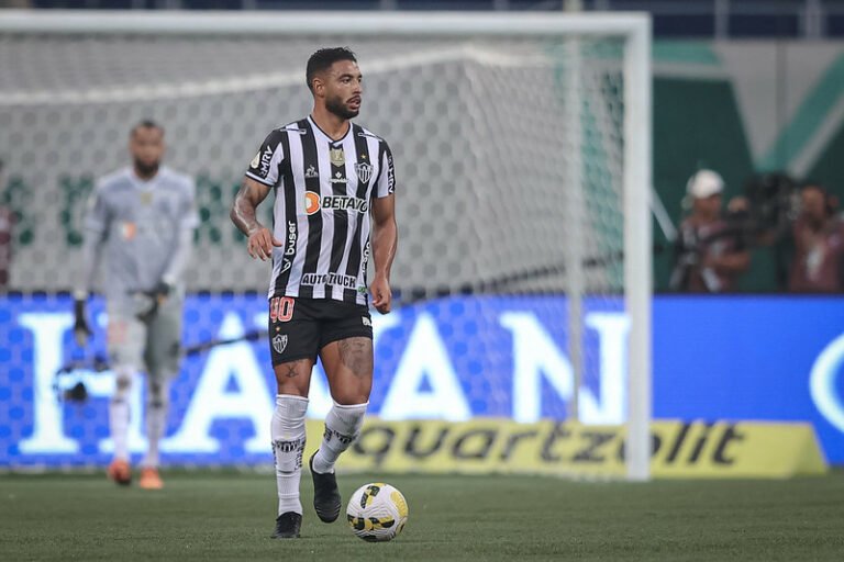 Com mês decisivo, Nathan Silva projeta duelo contra o Fluminense e fala das decisões nas próximas semanas