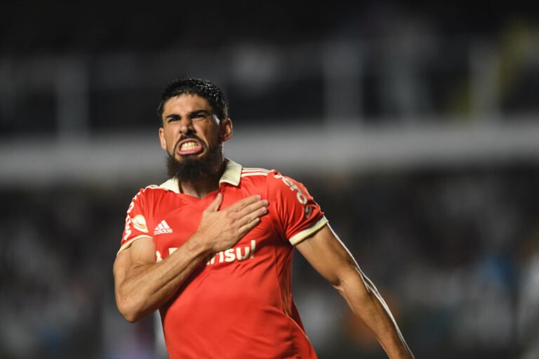 Corinthians já recusou três propostas do Internacional por Bruno Méndez
