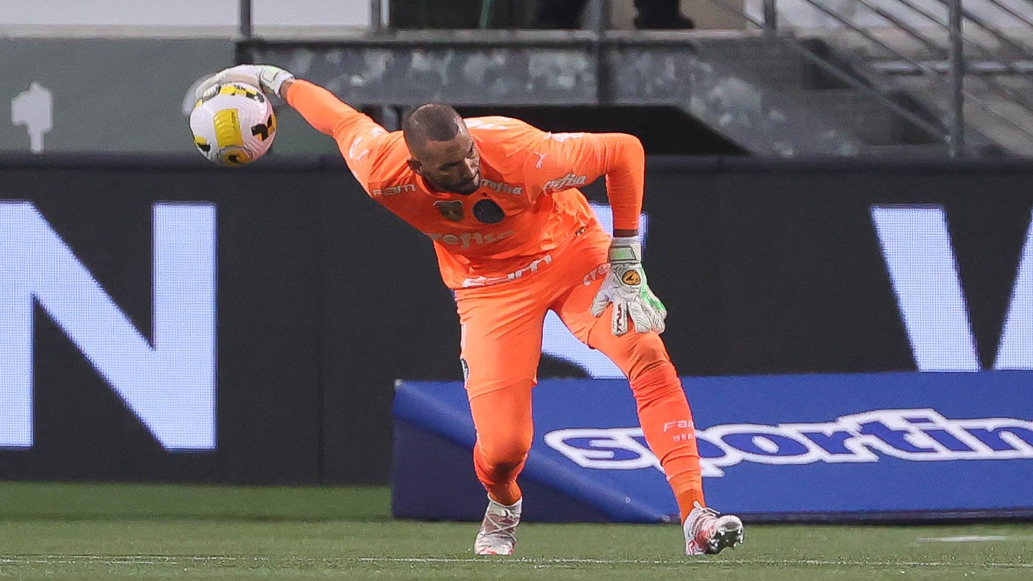 Weverton sobe em ranking de jogadores do Palmeiras com mais vitórias no Brasileirão