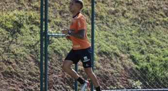 Diretor alvinegro, Rodrigo Caetano comenta situação de Zaracho no departamento médico do clube