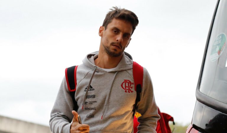 Com dores, Rodrigo Caio desfalca o Flamengo para o jogo contra o Tolima