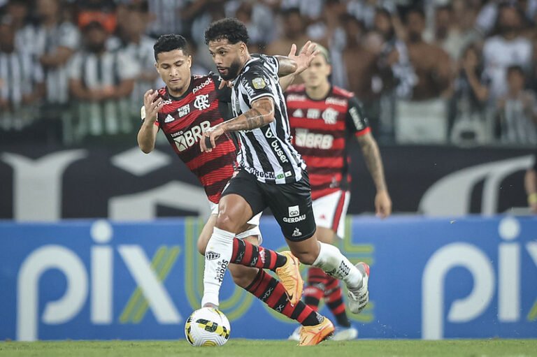 Titular diante o Flamengo, Otávio projeta duelo difícil pela Copa do Brasil