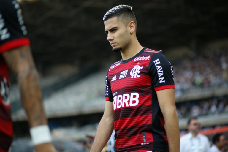 Braz revela que Flamengo segue tentando manter Andreas Pereira