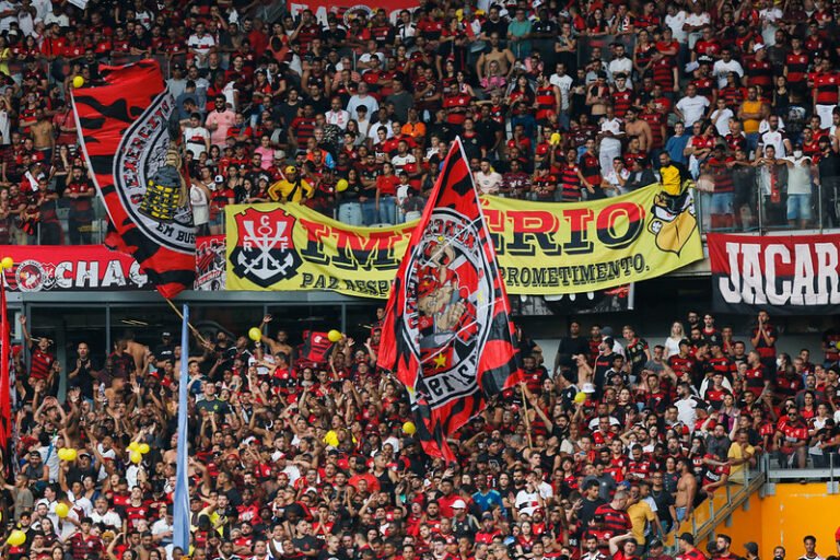 Flamengo acionará STJD contra Atlético Mineiro após maus tratos a torcedores rubro-negros no Mineirão