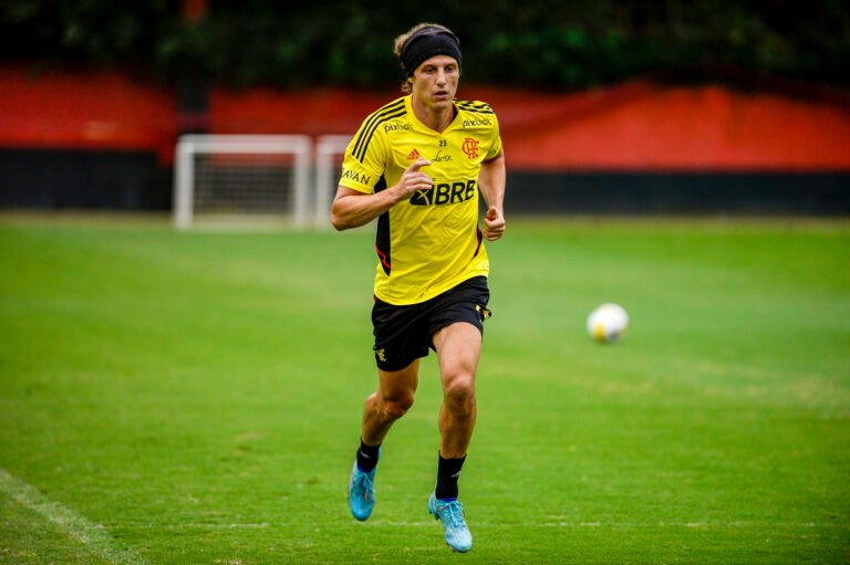 David Luiz não participa de atividade e é dúvida para partida contra o Atlético-MG