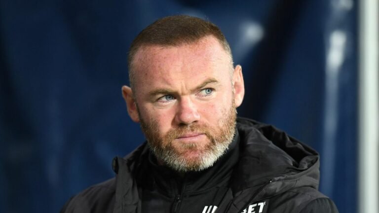 Wayne Rooney pede demissão do Derby County
