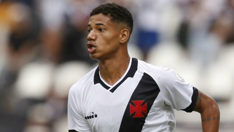 Fluminense faz proposta por empréstimo de Marrony, diz site