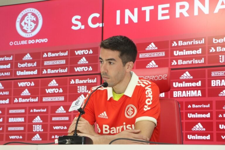 De Pena exalta vitória do Internacional sobre o Bragantino