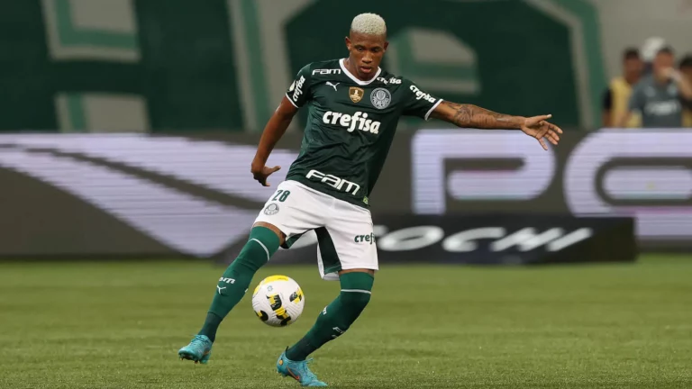 Danilo, do Palmeiras, será desfalque em jogo contra o Avaí