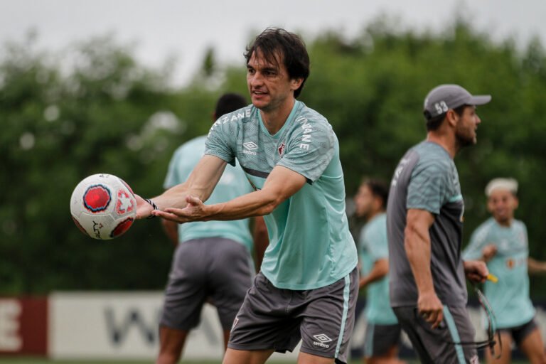 Preterido no Fluminense, Matheus Ferraz quer ficar no clube até o fim do contrato