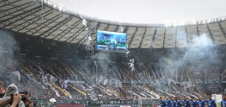 Tetracampeão com a Seleção, Zinho elogia a torcida do Atlético Mineiro: “A Massa do Galo é inacreditável”