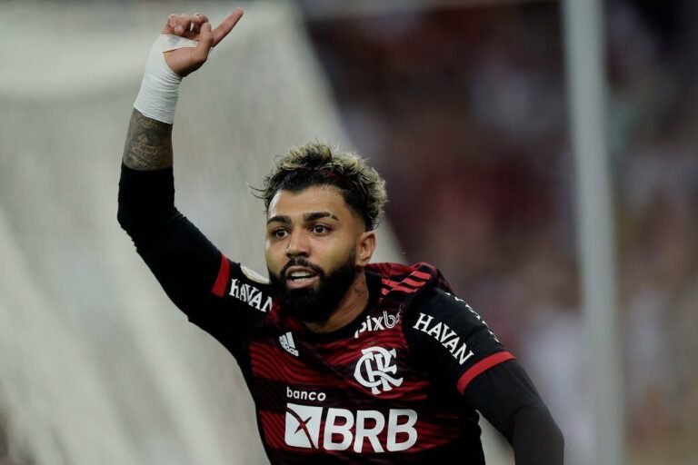 Gabigol está na lista de pedidos de Jorge Jesus ao Fenerbahçe