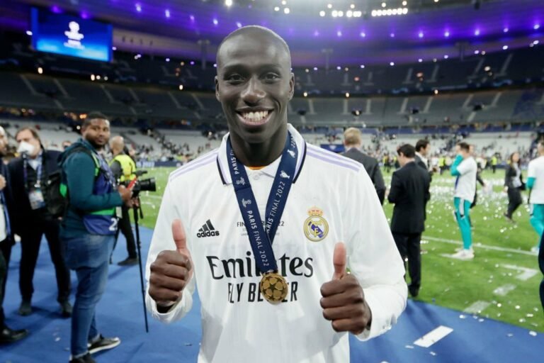 Real Madrid está disposto a ouvir propostas por Ferland Mendy