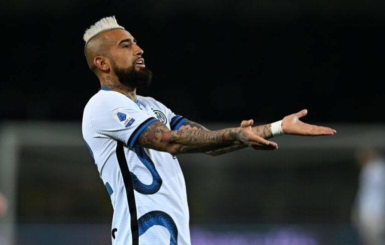 Vidal aguarda definição com Inter de Milão para assinar com Flamengo