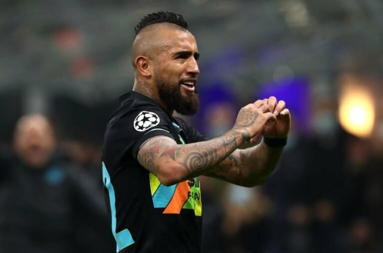 Vidal recebe proposta milionária do Catar e pode ‘abrir mão’ do Flamengo