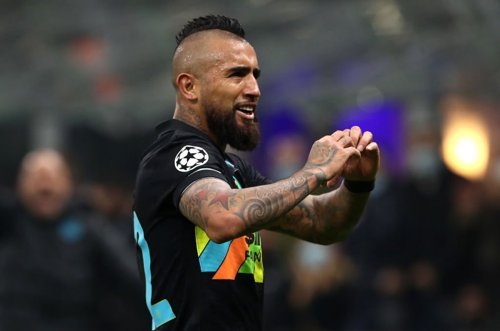 Vidal recebe proposta milionária do Catar e pode ‘abrir mão’ do Flamengo