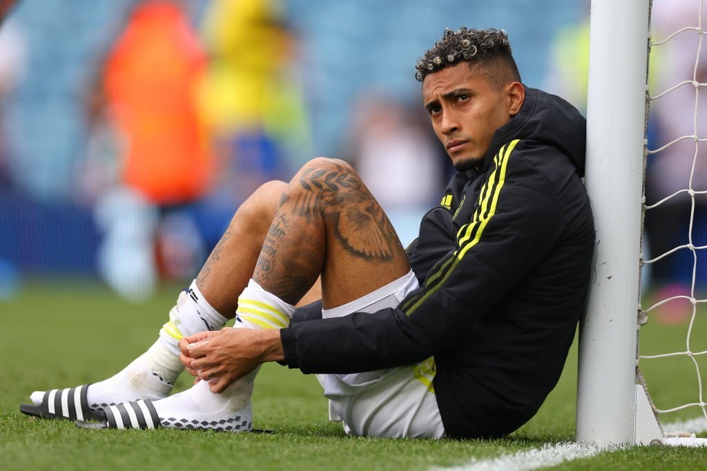 Arsenal envia proposta ao Leeds por Raphinha