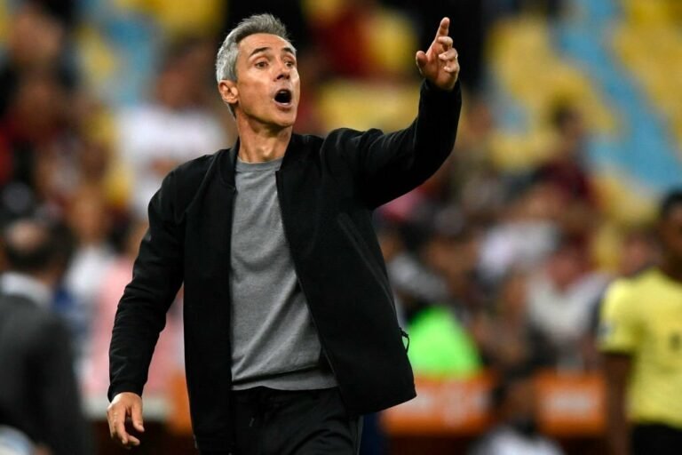 Flamengo fecha acordo e faz pagamento da multa de Paulo Sousa