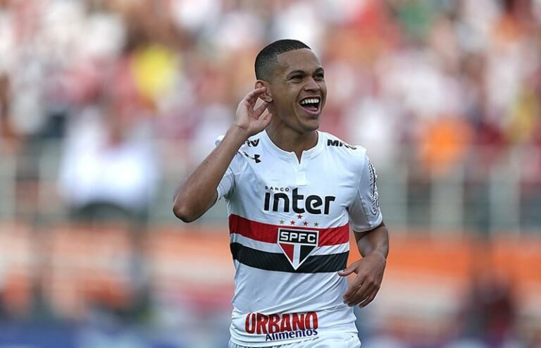 Marcos Guilherme negocia rescisão com o Inter e entra na mira do São Paulo