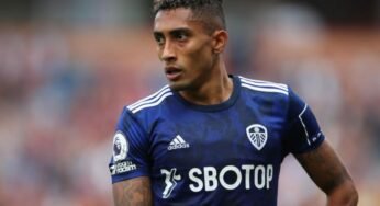 Alvo de Arsenal e Tottenham, Raphinha prefere jogar no Barcelona