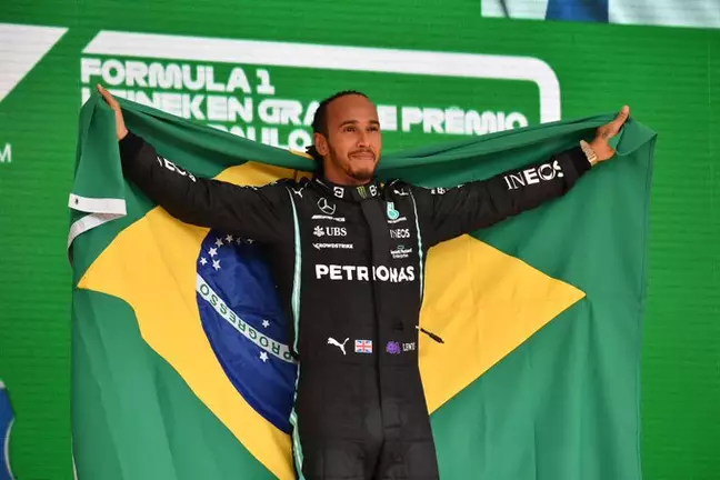 Lewis Hamilton recebe título de Cidadão Paulistano