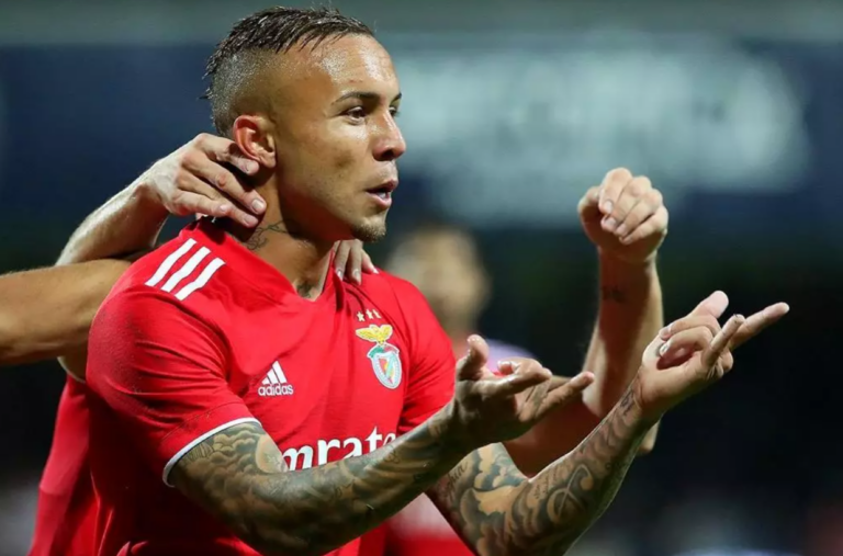 Flamengo mantém Cebolinha na mira e aguarda aval de Dorival para avançar