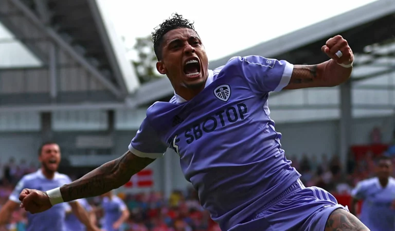 Arsenal intensifica conversas para contratar Raphinha