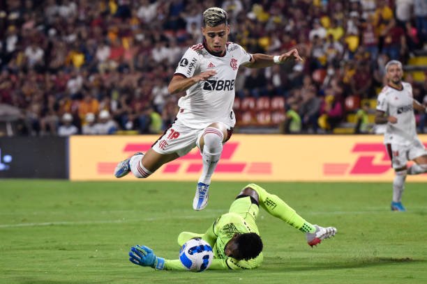 Auxiliar do Flamengo diz que time sofreu contra o Tolima