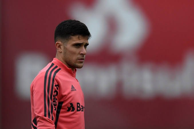 Bustos tem lesão e fica fora de partida na Sul-Americana; veja tempo de parada