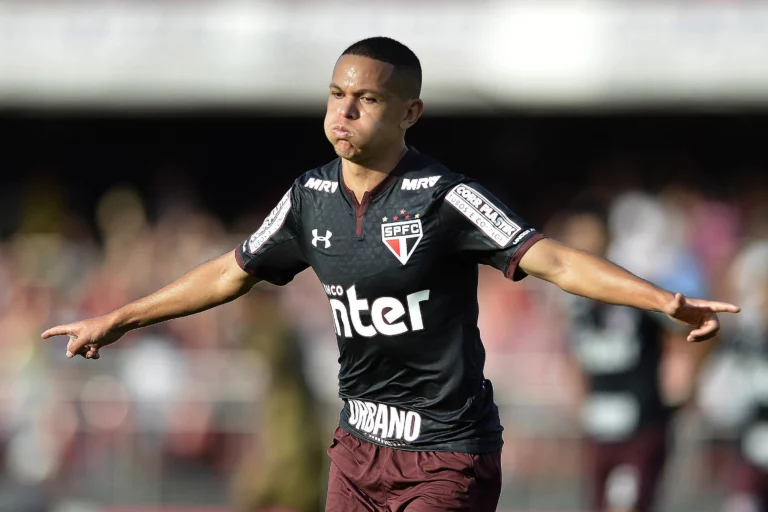 São Paulo acerta contratação de Marcos Guilherme