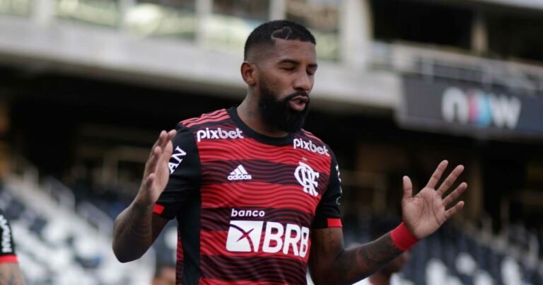 Flamengo descarta negociar Rodinei com Grêmio