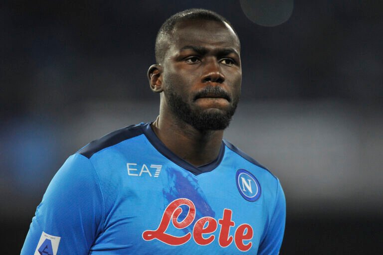 Juventus prepara oferta por Koulibaly