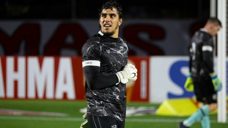 América Mineiro busca a contratação de Richard, goleiro do Ceará