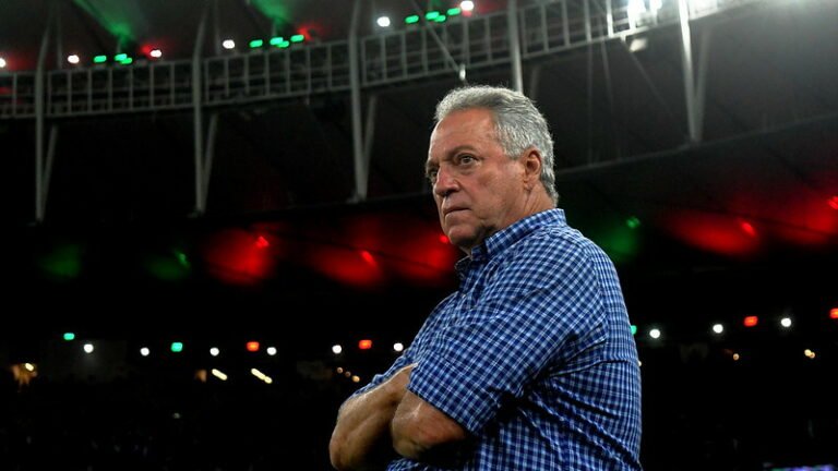 Abel revela pedido de Mário Bittencourt: “Não cair de divisão”
