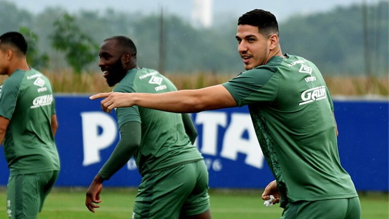 Com Diniz, Manoel e Nino ainda não perderam jogando juntos; veja números