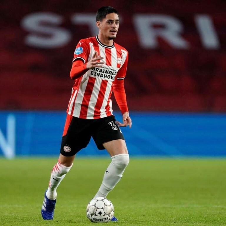 Cruzeiro acerta a contratação de Luís Felipe, zagueiro do PSV