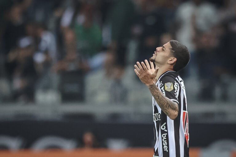 Atlético-MG terá reunião para discutir renovação de contrato de Rubens