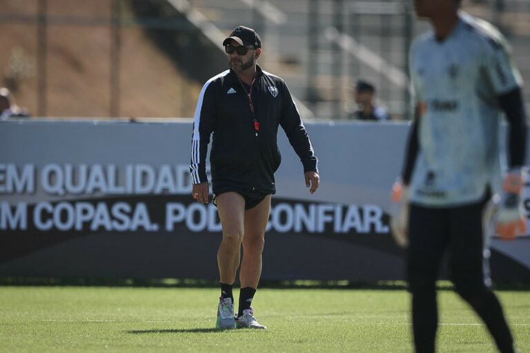 Turco Mohamed chega a marca de 40 jogos no comando do Atlético Mineiro