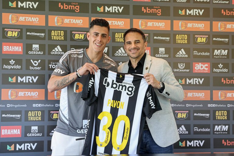 Novo dono da camisa 30, Pavón é apresentado oficialmente pelo Atlético e elogia a Massa Atleticana