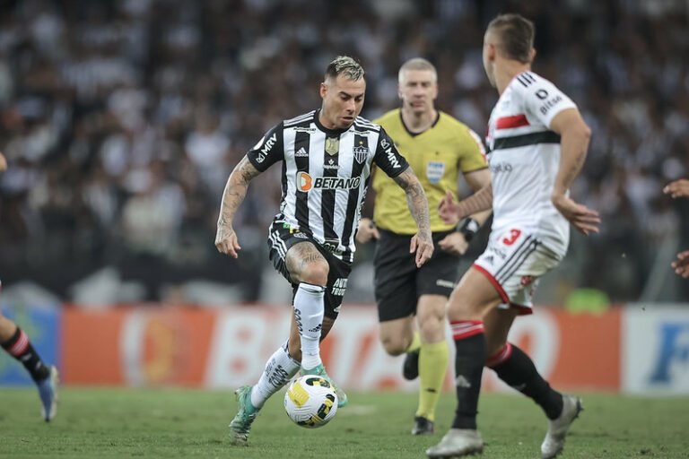 Após visita a CBF, diretoria do Atlético Mineiro cobra áudios do VAR do jogo contra o São Paulo e Flamengo