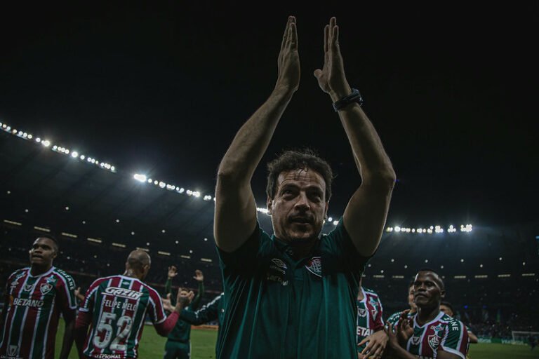 Atlético Mineiro faz sondagem por Fernando Diniz, do Fluminense