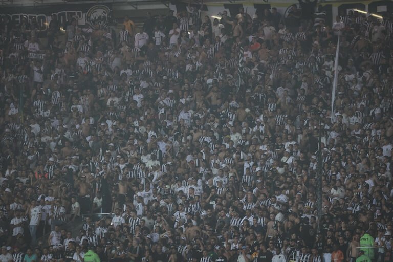Gabigol elogia torcida do Atlético Mineiro e fala sobre pressão da festa alvinegra no Mineirão