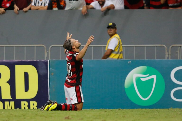 Clube grego pode enviar proposta ao Flamengo por Diego Ribas