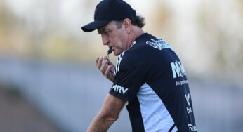 ESTREIA? Novo contrato de Cuca é registrado no BID e treinador já pode estrear pelo Atlético Mineiro