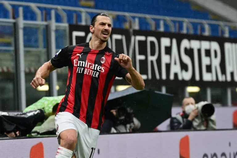 Milan acerta renovação com Ibrahimovic